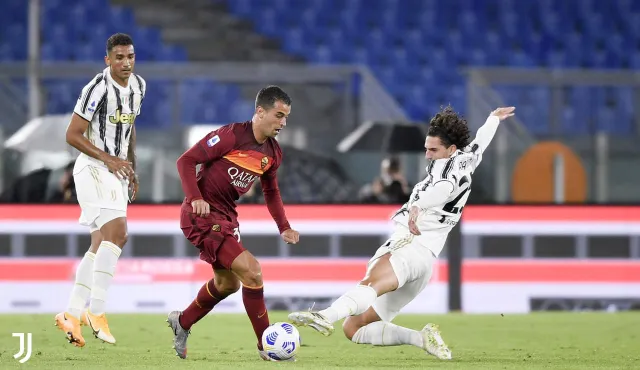 Roma 2-2 Juventus: Ronaldo lập cú đúp, Juventus ngược dòng trong thế thiếu người - Ảnh 3.