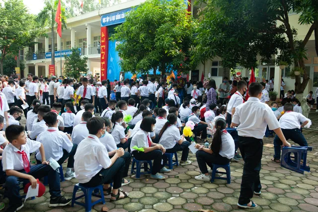 Học sinh Thủ đô hân hoan chào đón năm học mới 2020-2021 - Ảnh 3. Học sinh Thủ đô hân hoan chào đón năm học mới 2020-2021 - Ảnh 3.