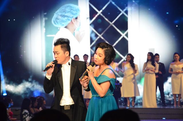 Lắng đọng với tiết mục của Mỹ Linh - Tùng Dương tại VTV Awards 2020 - Ảnh 2.