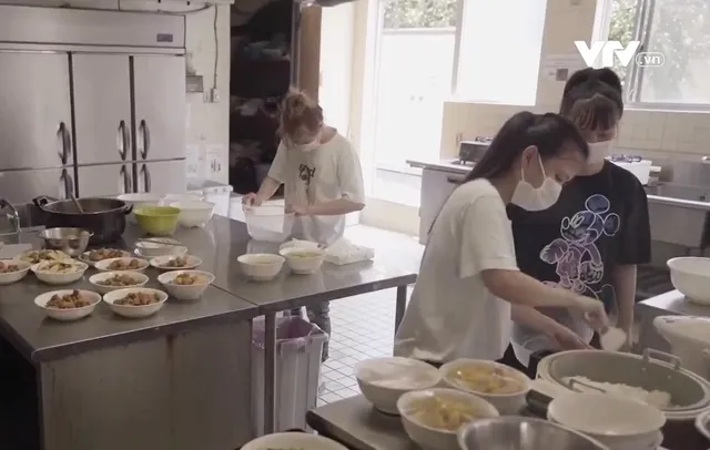 Tình người ấm áp tại khu nhà ở cứu trợ cho người Việt tại Nhật Bản - Ảnh 4. Tình người ấm áp tại khu nhà ở cứu trợ cho người Việt tại Nhật Bản - Ảnh 4.