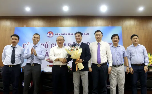 VFF chính thức giới thiệu tân GĐKT Yusuke Adachi - Ảnh 2.