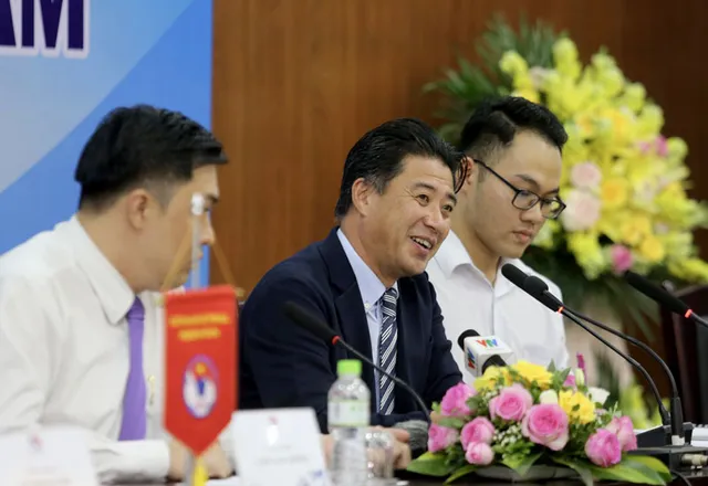VFF chính thức giới thiệu tân GĐKT Yusuke Adachi - Ảnh 4.