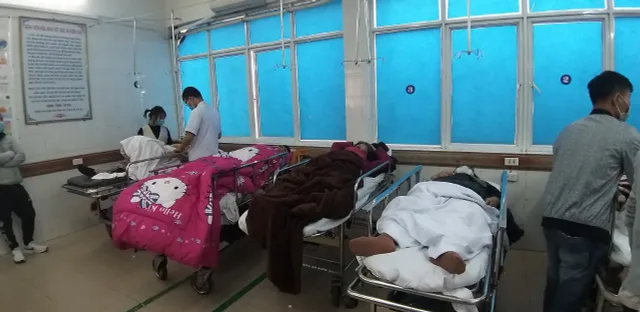 Nghỉ Tết Dương lịch: Số ca cấp cứu tai nạn giao thông vẫn tăng - Ảnh 2. Nghỉ Tết Dương lịch: Số ca cấp cứu tai nạn giao thông vẫn tăng - Ảnh 2.
