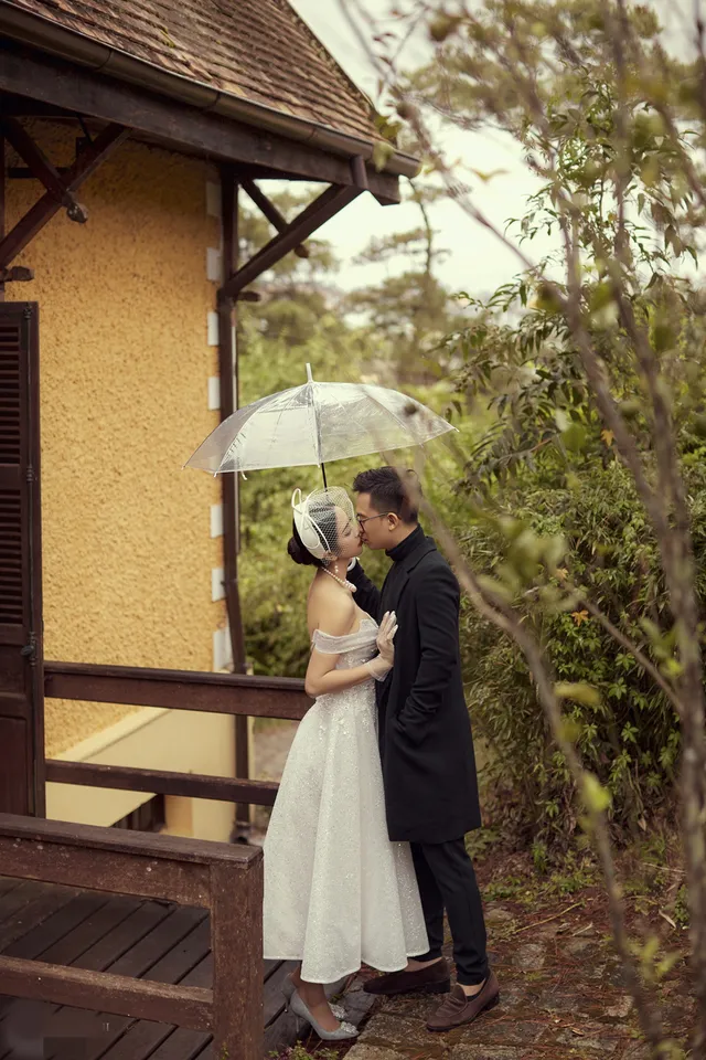 Ảnh cưới tại Đà Lạt ngọt hơn mật của Á hậu Thúy An - Ảnh 1. Ảnh cưới tại Đà Lạt ngọt hơn mật của Á hậu Thúy An - Ảnh 1.