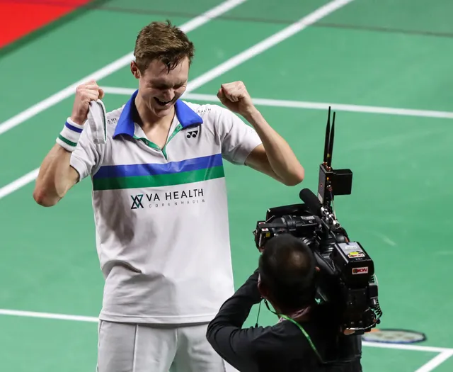 Giải cầu lông Thái Lan mở rộng: Axelsen, Carolina Marin vô địch thuyết phục! - Ảnh 2. Giải cầu lông Thái Lan mở rộng: Axelsen, Carolina Marin vô địch thuyết phục! - Ảnh 2.