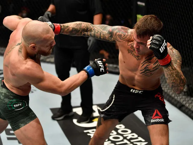 McGregor bị hạ knock-out chóng vánh trong ngày tái xuất - Ảnh 2.