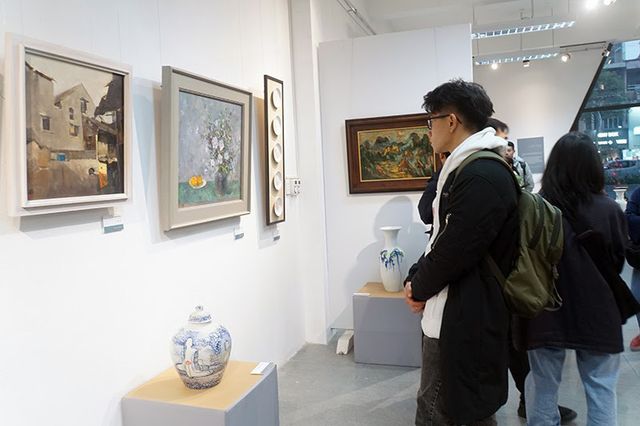 Chào Xuân mở màn khu triển lãm nghệ thuật Art Gallery của SV Kiến Trúc - Ảnh 3.