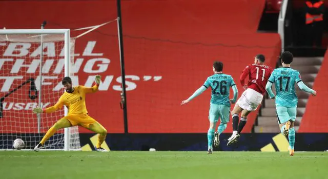 Manchester United 3-2 Liverpool: Mưa bàn thắng trên sân Old Trafford (Vòng 4 FA Cup) - Ảnh 4.