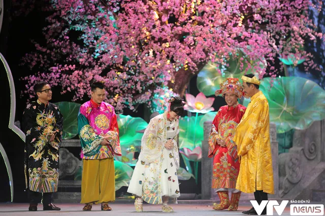 Táo quân 2021: Những hình ảnh đặc biệt trong đêm diễn đầu tiên - Ảnh 4. Táo quân 2021: Những hình ảnh đặc biệt trong đêm diễn đầu tiên - Ảnh 4.