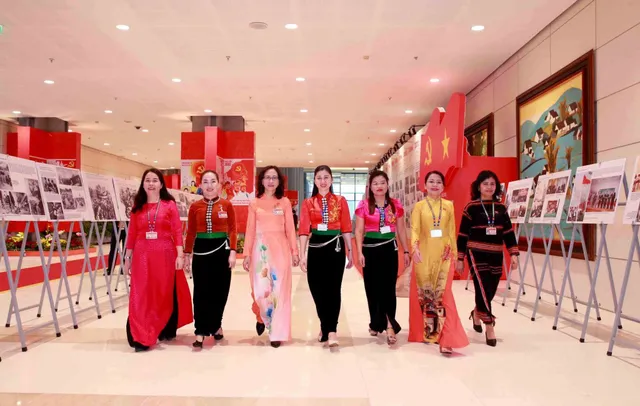 ẢNH: 222 nữ đại biểu tham dự Đại hội XIII của Đảng - Ảnh 18. ẢNH: 222 nữ đại biểu tham dự Đại hội XIII của Đảng - Ảnh 18.