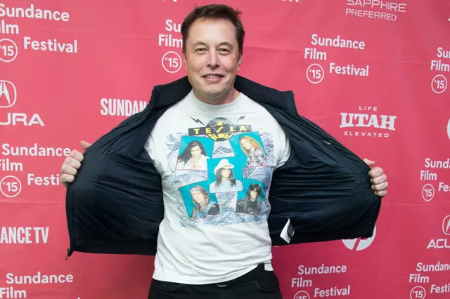 Elon Musk: Từ một đứa trẻ bị bắt nạt, nguồn cảm hứng cho Iron man, đến người giàu nhất hành tinh - Ảnh 21. Elon Musk: Từ một đứa trẻ bị bắt nạt, nguồn cảm hứng cho Iron man, đến người giàu nhất hành tinh - Ảnh 21.
