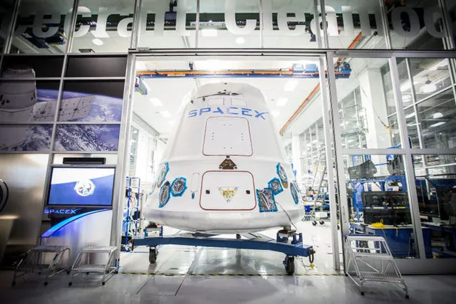Elon Musk: Từ một đứa trẻ bị bắt nạt, nguồn cảm hứng cho Iron man, đến người giàu nhất hành tinh - Ảnh 15. Elon Musk: Từ một đứa trẻ bị bắt nạt, nguồn cảm hứng cho Iron man, đến người giàu nhất hành tinh - Ảnh 15.