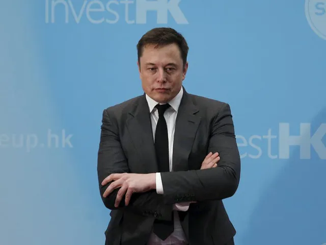 Elon Musk: Từ một đứa trẻ bị bắt nạt, nguồn cảm hứng cho Iron man, đến người giàu nhất hành tinh - Ảnh 20. Elon Musk: Từ một đứa trẻ bị bắt nạt, nguồn cảm hứng cho Iron man, đến người giàu nhất hành tinh - Ảnh 20.
