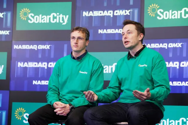 Elon Musk: Từ một đứa trẻ bị bắt nạt, nguồn cảm hứng cho Iron man, đến người giàu nhất hành tinh - Ảnh 18. Elon Musk: Từ một đứa trẻ bị bắt nạt, nguồn cảm hứng cho Iron man, đến người giàu nhất hành tinh - Ảnh 18.