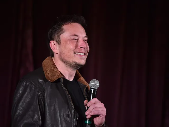 Elon Musk: Từ một đứa trẻ bị bắt nạt, nguồn cảm hứng cho Iron man, đến người giàu nhất hành tinh - Ảnh 29. Elon Musk: Từ một đứa trẻ bị bắt nạt, nguồn cảm hứng cho Iron man, đến người giàu nhất hành tinh - Ảnh 29.