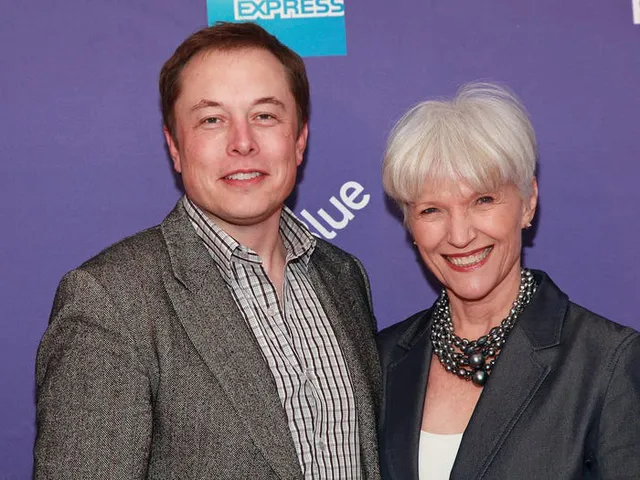 Elon Musk: Từ một đứa trẻ bị bắt nạt, nguồn cảm hứng cho Iron man, đến người giàu nhất hành tinh - Ảnh 2. Elon Musk: Từ một đứa trẻ bị bắt nạt, nguồn cảm hứng cho Iron man, đến người giàu nhất hành tinh - Ảnh 2.