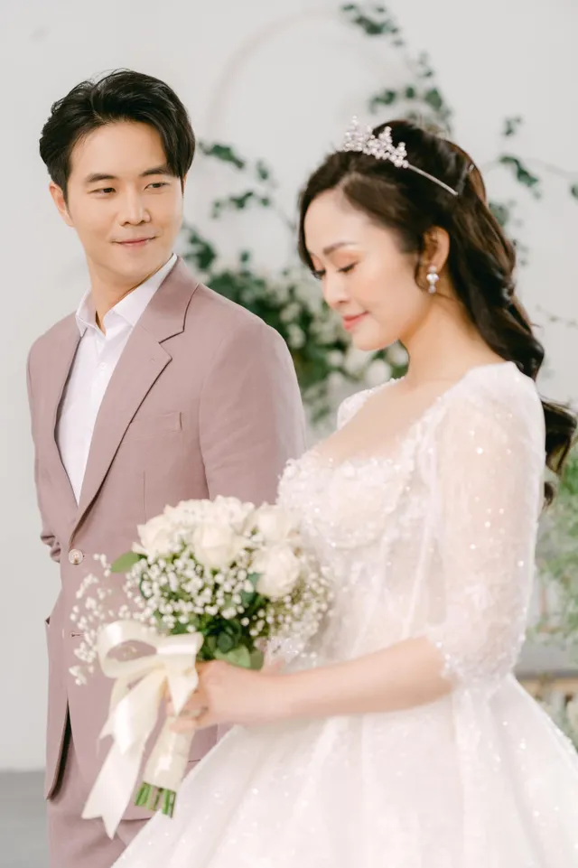 Ảnh cưới tuyệt đẹp của MC Thùy Linh và chồng kém 5 tuổi Hiếu Su - Ảnh 6. Ảnh cưới tuyệt đẹp của MC Thùy Linh và chồng kém 5 tuổi Hiếu Su - Ảnh 6.