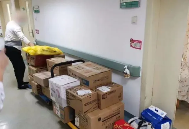 Thích ở viện hơn về nhà, một gia đình Trung Quốc xuất viện sau... 6 năm “ăn vạ” - Ảnh 1. Thích ở viện hơn về nhà, một gia đình Trung Quốc xuất viện sau... 6 năm “ăn vạ” - Ảnh 1.