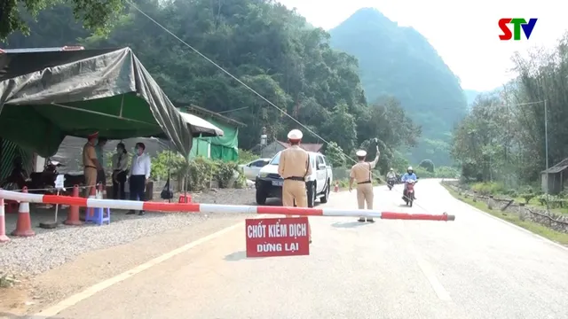 Nhiều tỉnh thành điều chỉnh việc xét nghiệm, cách ly đối với người về từ vùng xanh, vùng đỏ - Ảnh 2. Nhiều tỉnh thành điều chỉnh việc xét nghiệm, cách ly đối với người về từ vùng xanh, vùng đỏ - Ảnh 2.
