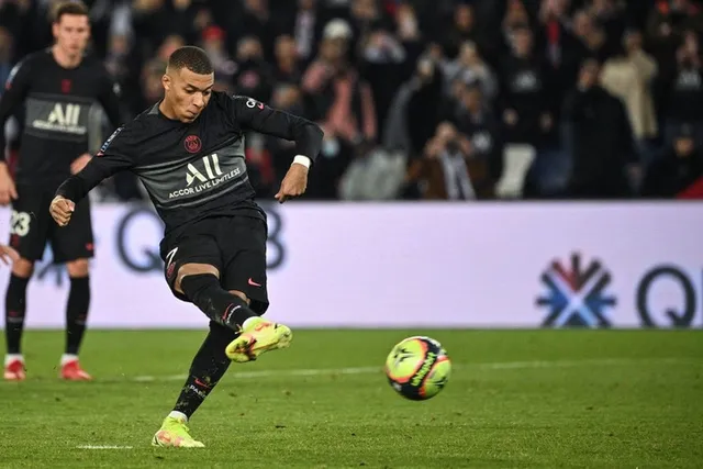 Mbappe tỏa sáng, PSG thoát thua phút cuối - Ảnh 3.