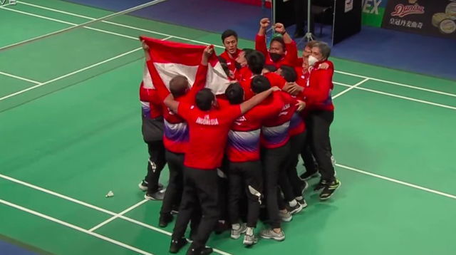 Vượt qua ĐT Trung Quốc, ĐT Indonesia vô địch Thomas Cup 2021 - Ảnh 3.