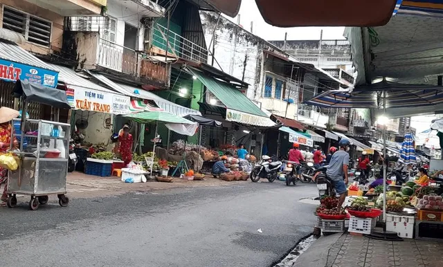 Cần Thơ cho phép chợ truyền thống hoạt động trở lại - Ảnh 1.