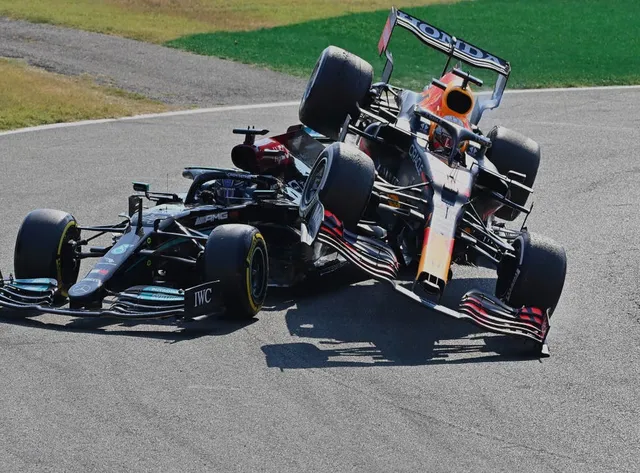 Max Verstappen sẽ vắng mặt ở mùa tiếp theo của Drive to Survive - Ảnh 1.