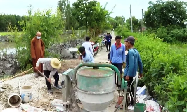 Tấm lòng thiện nguyện của Đại đức Thích Định Hương - Ảnh 1.