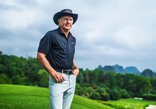 Huyền thoại golf Greg Norman sẵn sàng đối đầu với PGA Tour - Ảnh 1.