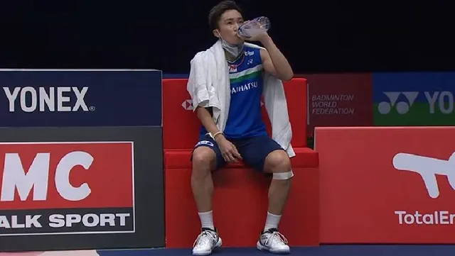 Kento Momota dừng bước tại bán kết giải cầu lông Pháp mở rộng - Ảnh 1.