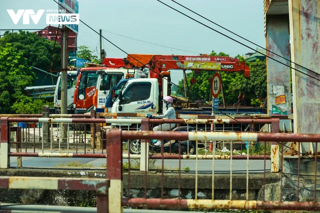 Hiện trạng xuống cấp trầm trọng của cầu Đuống - Ảnh 15. Hiện trạng xuống cấp trầm trọng của cầu Đuống - Ảnh 15.