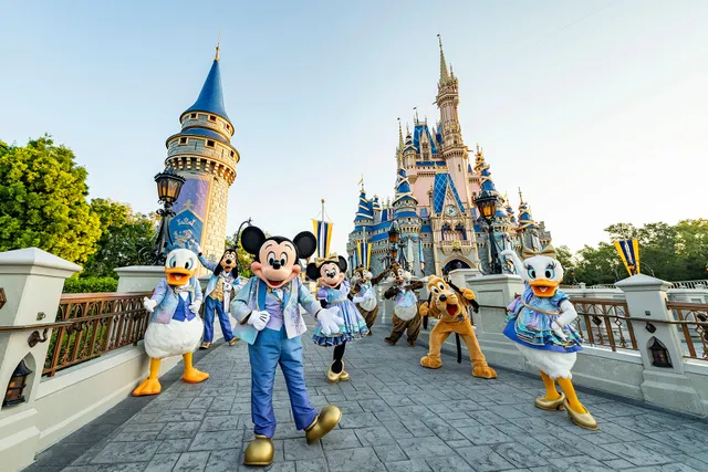 Disney World kỉ niệm 50 năm thành lập với nhiều trò chơi mới - Ảnh 1.