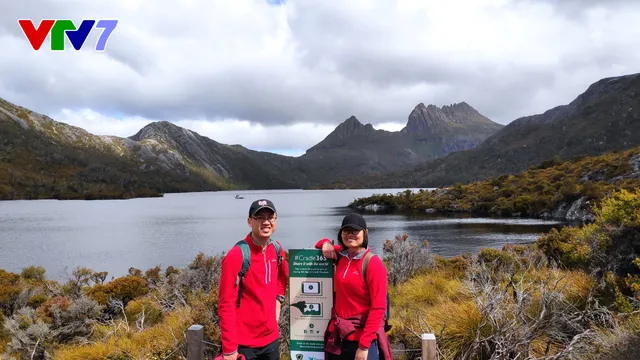 Cùng Phoebe Trần trò chuyện với Giáo sư, Cán bộ Đại học Tasmania trong IFO Nightly Show số 13 - Ảnh 6.