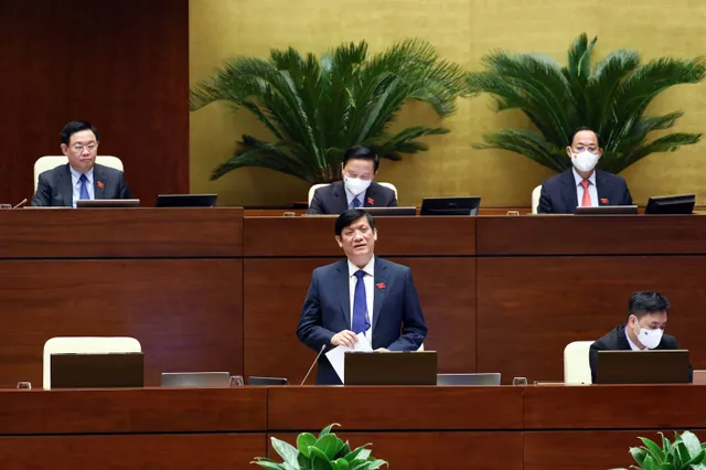 ĐBQH chất vấn “loạn” giá xét nghiệm, Bộ Y tế nói gì? - Ảnh 2. ĐBQH chất vấn “loạn” giá xét nghiệm, Bộ Y tế nói gì? - Ảnh 2.