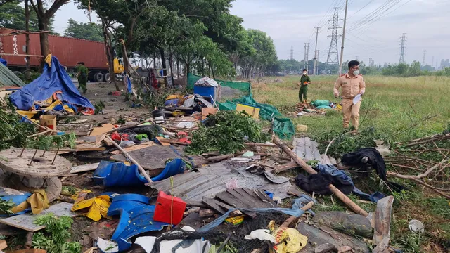 Bà Rịa – Vũng Tàu: Xe Container mất lái tông vào quán nước ven đường, 2 người thương vong - Ảnh 1. Bà Rịa – Vũng Tàu: Xe Container mất lái tông vào quán nước ven đường, 2 người thương vong - Ảnh 1.