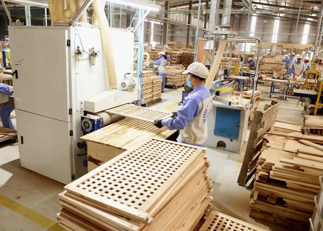 Doanh nghiệp linh hoạt phục hồi sản xuất trong tình hình mới - Ảnh 1. Doanh nghiệp linh hoạt phục hồi sản xuất trong tình hình mới - Ảnh 1.