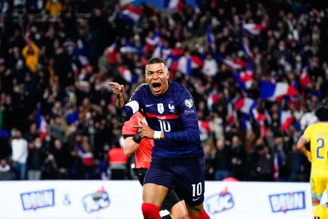 Mbappe lập poker, ĐT Pháp thắng đậm và giành vé dự VCK FIFA World Cup 2022 - Ảnh 1.