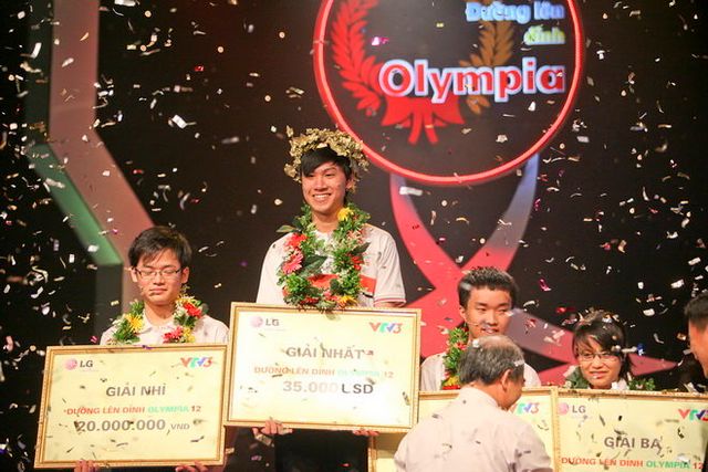 Nguyễn Hoàng Khánh giúp Quảng Ninh có nhiều nhà vô địch Olympia nhất - Ảnh 1.
