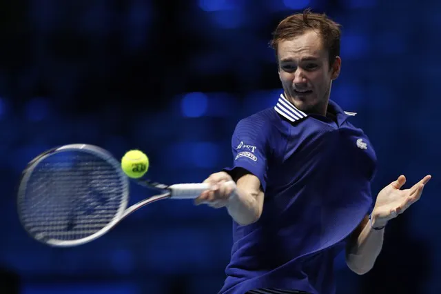 Daniil Medvedev vào bán kết ATP Finals 2021 - Ảnh 1.