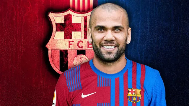 Dani Alves sẽ mặc số 8 của Iniesta tại Barcelona - Ảnh 2.