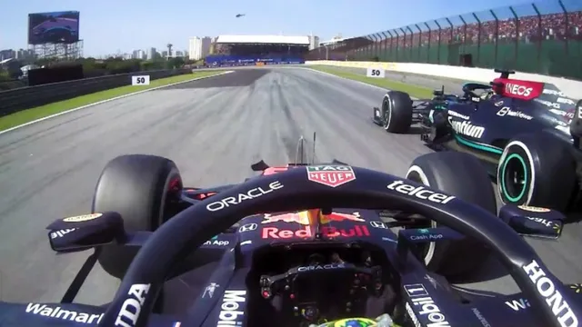 Mercedes yêu cầu FIA phạt Max Verstappen - Ảnh 1.