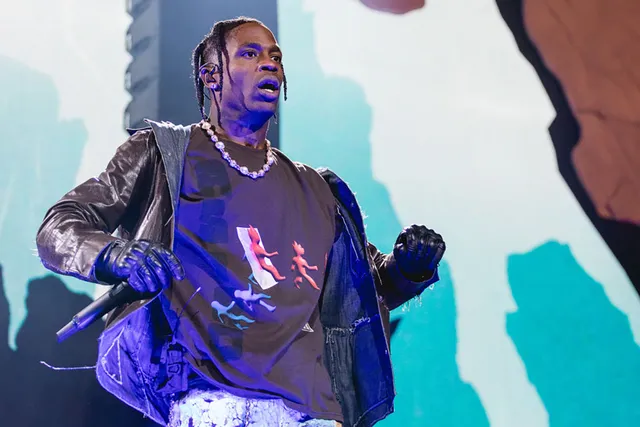 Thảm kịch Astroworld: Travis Scott đối mặt với số tiền bồi thường 2 tỷ USD - Ảnh 1.