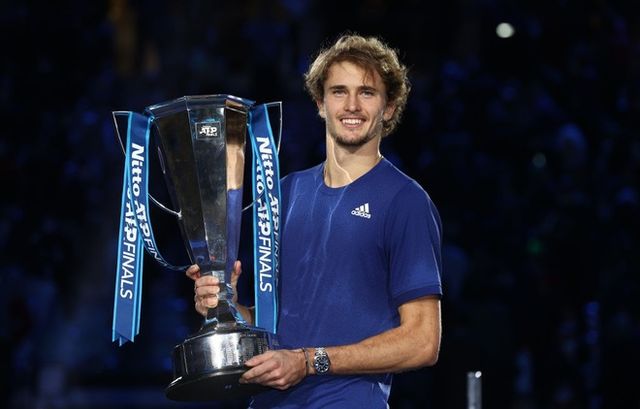 Thắng thuyết phục Medvedev, Alexander Zverev lần thứ 2 đăng quang ATP Finals - Ảnh 4.