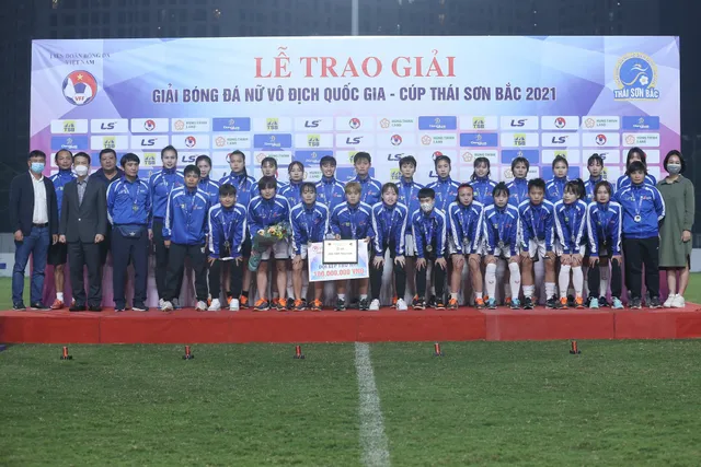 [Chùm ảnh] Lễ trao Giải bóng đá Nữ VĐQG – Cúp Thái Sơn Bắc 2021 - Ảnh 6.