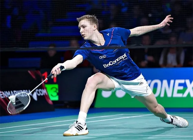 Kento Momota bất ngờ bị loại ở vòng 2 Indonesia mở rộng - Ảnh 1.