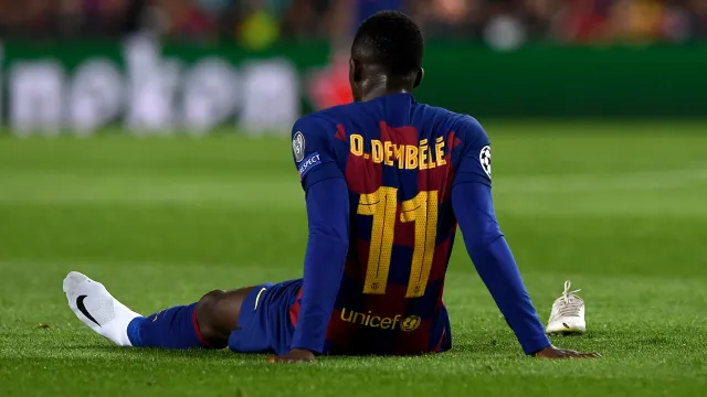 Dembele dính chấn thương lần thứ 13 - Ảnh 1.