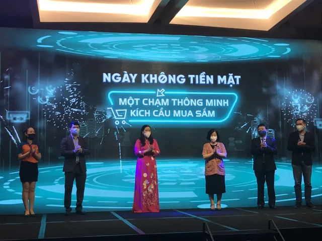 Hà Nội kích hoạt Ngày không dùng tiền mặt 2021 - Ảnh 1.