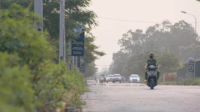 Phố trong làng - Tập 2: Nam gặp tình huống dở khóc dở cười ngay ngày làm việc đầu tiên tại Tân Xuân - Ảnh 5.