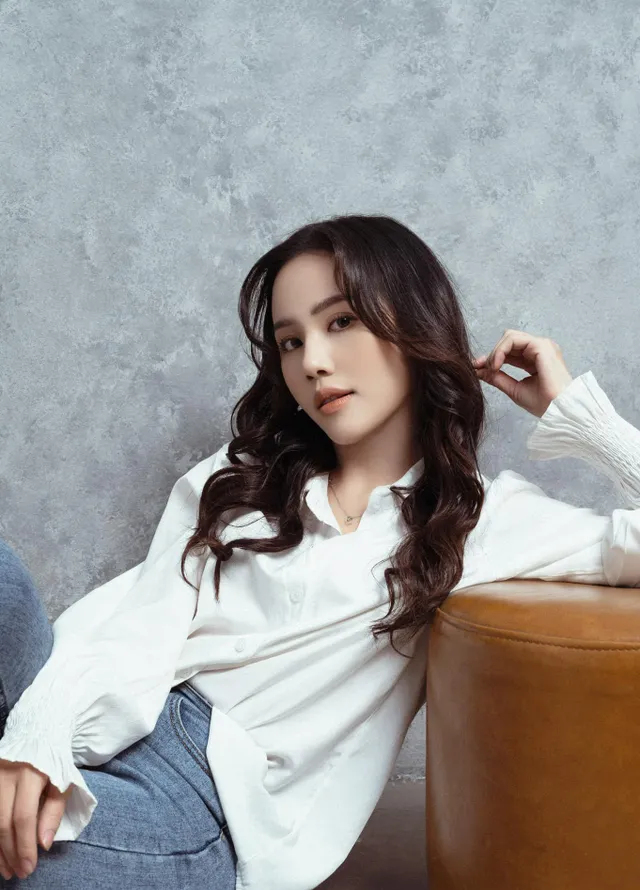 Minh Thu Phố trong làng gây thương nhớ trong bộ ảnh mới - Ảnh 2. Minh Thu Phố trong làng gây thương nhớ trong bộ ảnh mới - Ảnh 2.