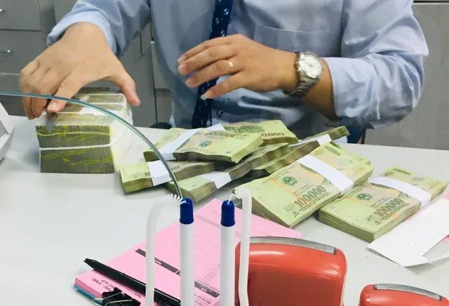 Thống đốc Ngân hàng Nhà nước: Tăng khả năng tiếp cận nguồn tín dụng hợp pháp - Ảnh 1. Thống đốc Ngân hàng Nhà nước: Tăng khả năng tiếp cận nguồn tín dụng hợp pháp - Ảnh 1.